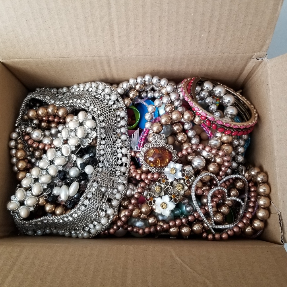 Junk Jewelry Lot 2 lbs Craft Repair Harvest